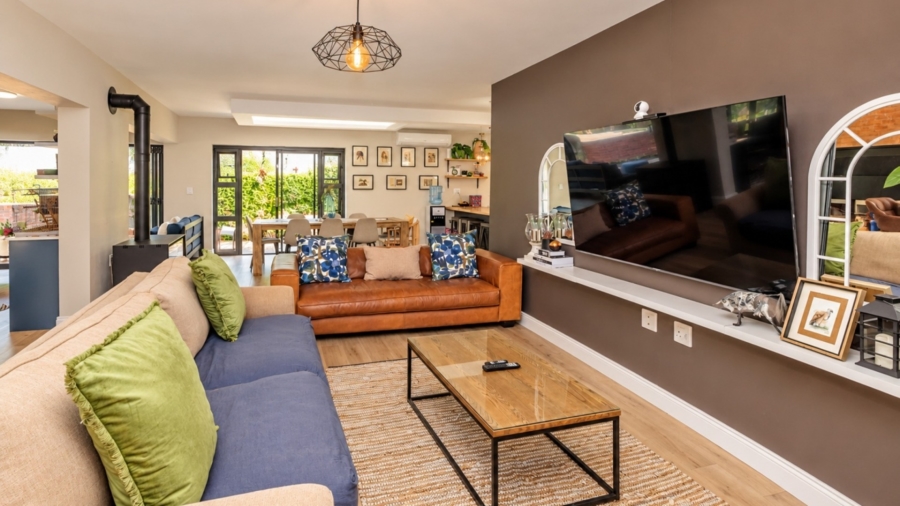 4 Bedroom Property for Sale in Magalies Golf Estate North West